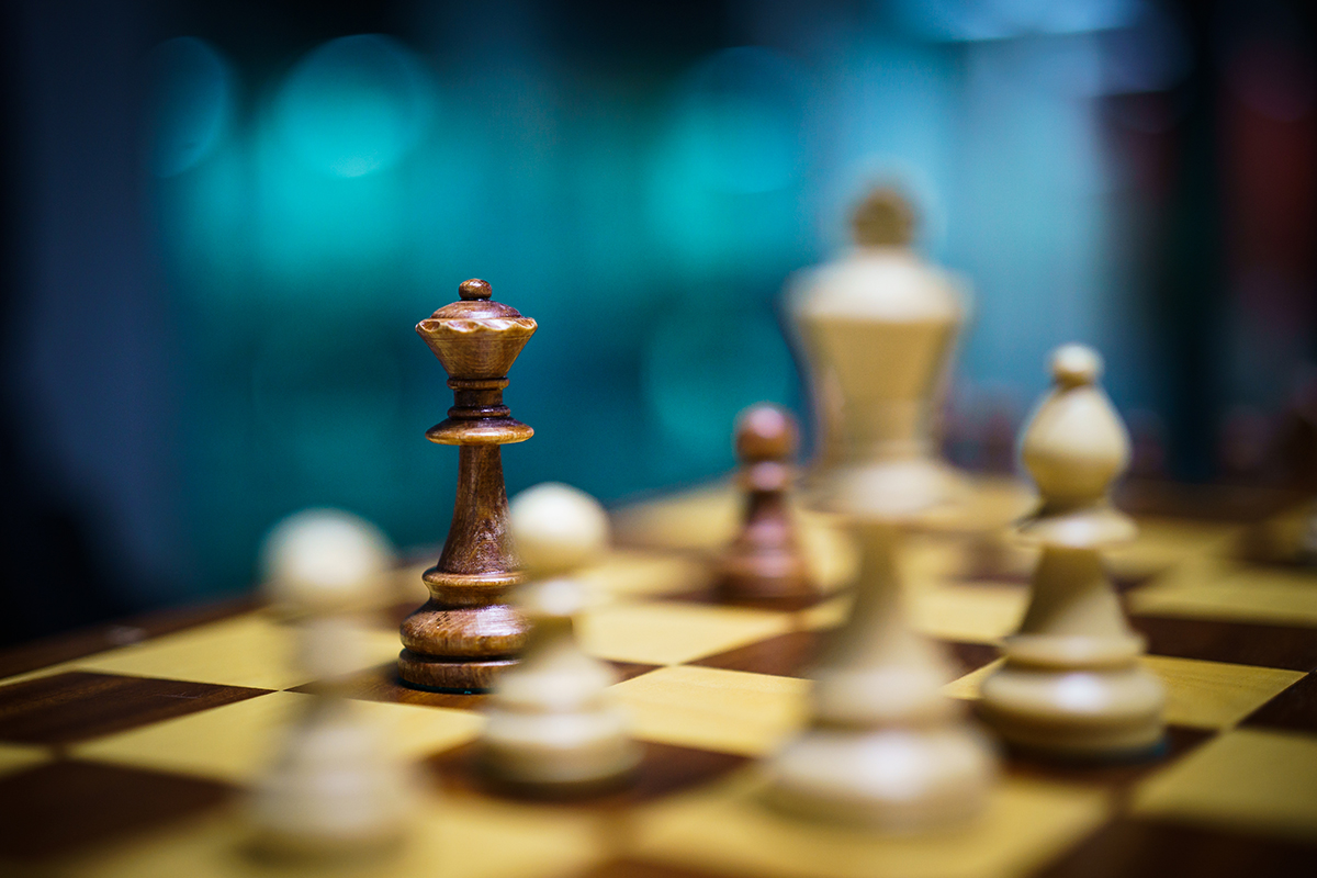 GQ Portugal - Gambito de Dama: o drama histórico de xadrez que não